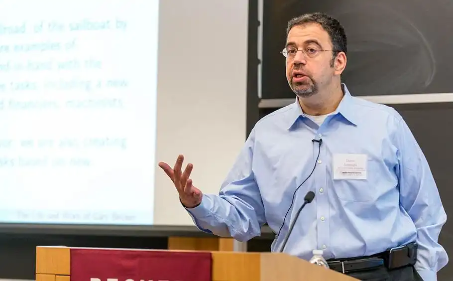 «Փութին լիովին մեկուսուացուած է». Տարօն Աճէմօղլուի կարծիքը