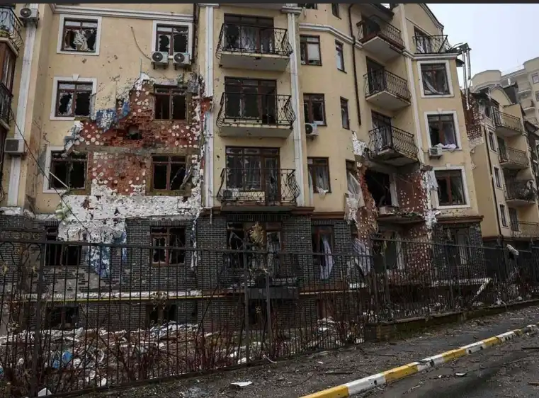 Ուքրանական քաղաքներուն փոշիացող հմայքը…