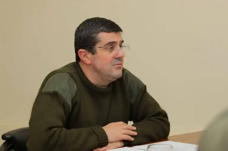 Ռուս խաղաղապահներու ներկայութիւնը պէտք է լինի անժամկէտ. Արայիկ Յարութիւնեան 