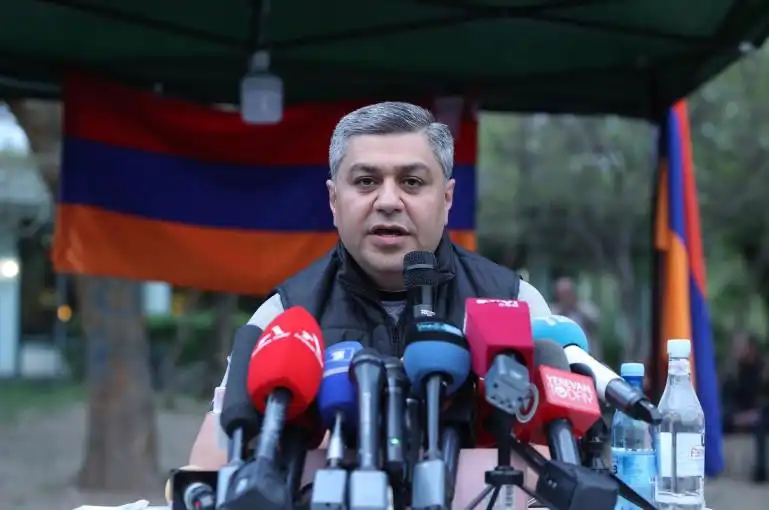 Իշխանութիւնները կը ստեն. Ա. Վանեցեան 