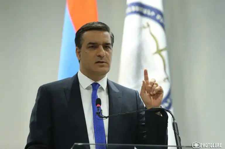 Փաշինեանի  յայտարարութիւնները խիստ վտանգաւոր են. Արման Թաթոյեան
