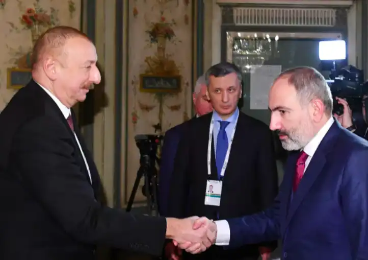 Խմբագրական «Պայքար»ի. Փաշինեան-Ալիեւ բանակցութիւնները թնդանօթներու սպառնալիքին ներքեւ  