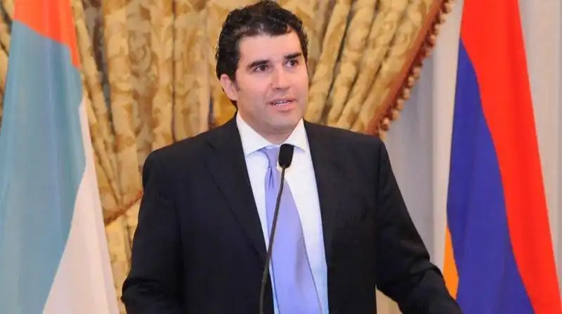 Այս մեծ  «հիւանդ մարդ»ը. Գրեց՝ Տօքթ. Վարդգէս Արզումանեան