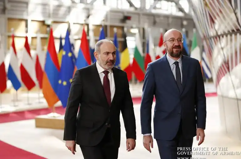 Նախքան Մոսկուա մեկնիլը. Փաշինեան զրոյց ունեցած է Շառլ Միշէլին հետ