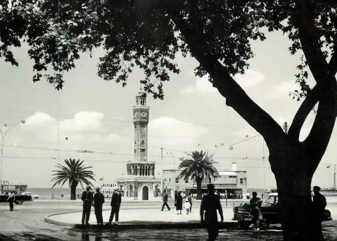 Կեանքի գործ. Նոր գիրք Զմիւռնիոյ եւ Եգէականի առափնեակի հայ գաղթօճախներուն մասին