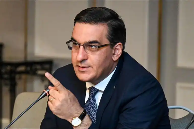 Ատրպէյճանցիներու մօտ գտնուած  քարտէզներ. Թաթոյեանի հրապարակումը (Լուսանկարներ)