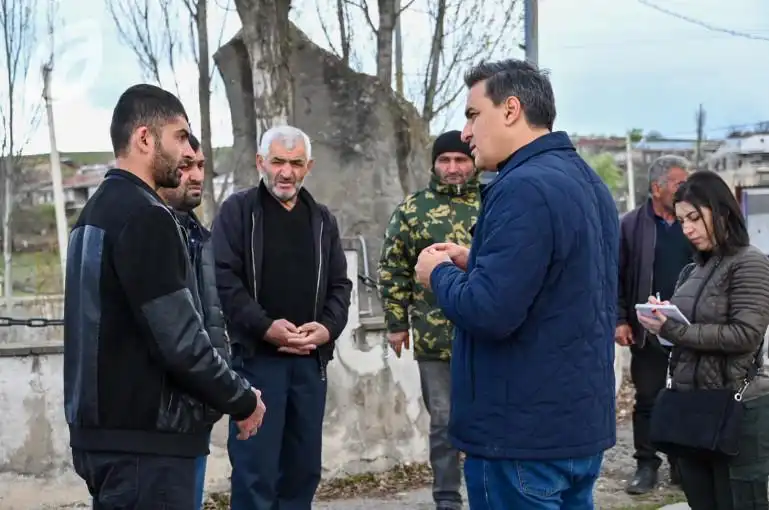 Տեղի գիւղացիները դժուարութեանց առջեւ 