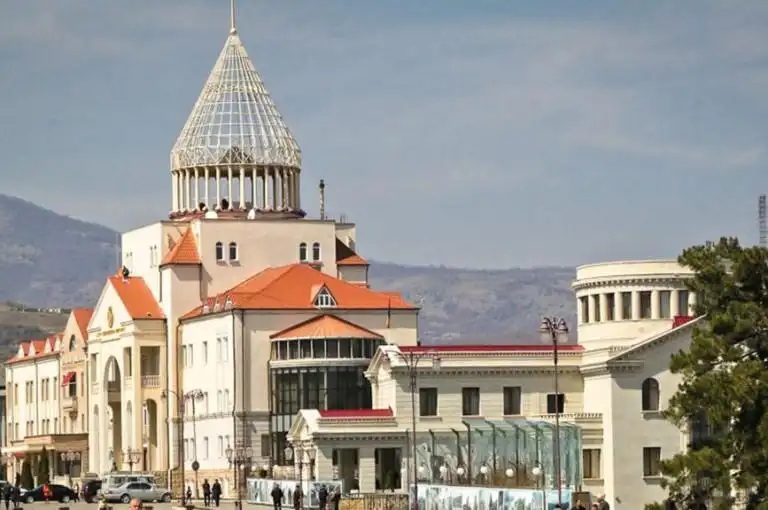 Արցախի մէջ կառավարումը պիտի անցնի կիսանախագահականի