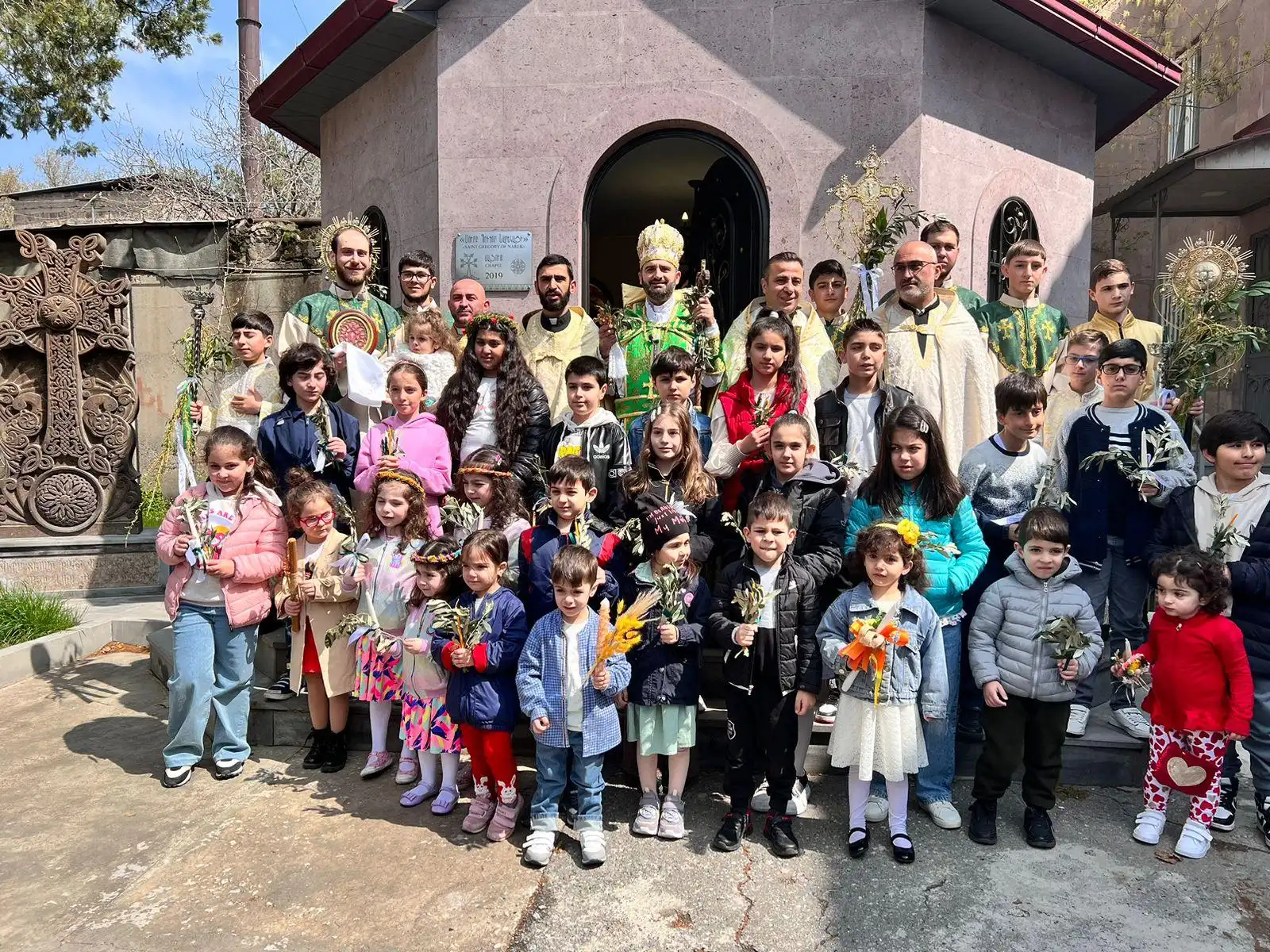   Ծաղկազարդի տօնը՝ Երեւանի Հայ Կաթողիկէ Սուրբ Գրիգոր Նարեկացի Ժողովրդապետութիւնէն ներս