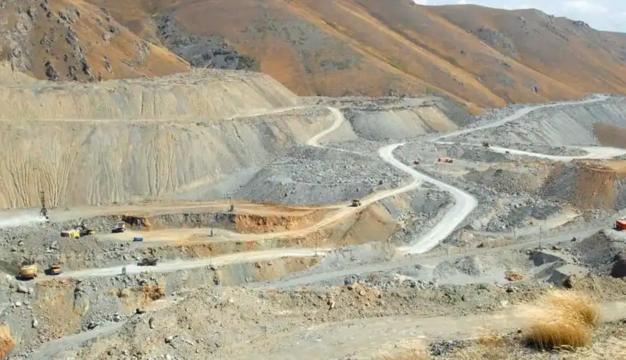 Ատրպէյճանցիք կրակ բացած են Սոթք հանքավայրի ուղղութեամբ. Աշխատանքները դադրեցուած 