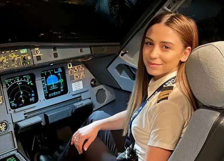 Աշխարհի միակ կին հայ օդաչուն՝ Նատեժտա Պենկլեան միացաւ «Flyone Armenia» ընկերութեան կազմին