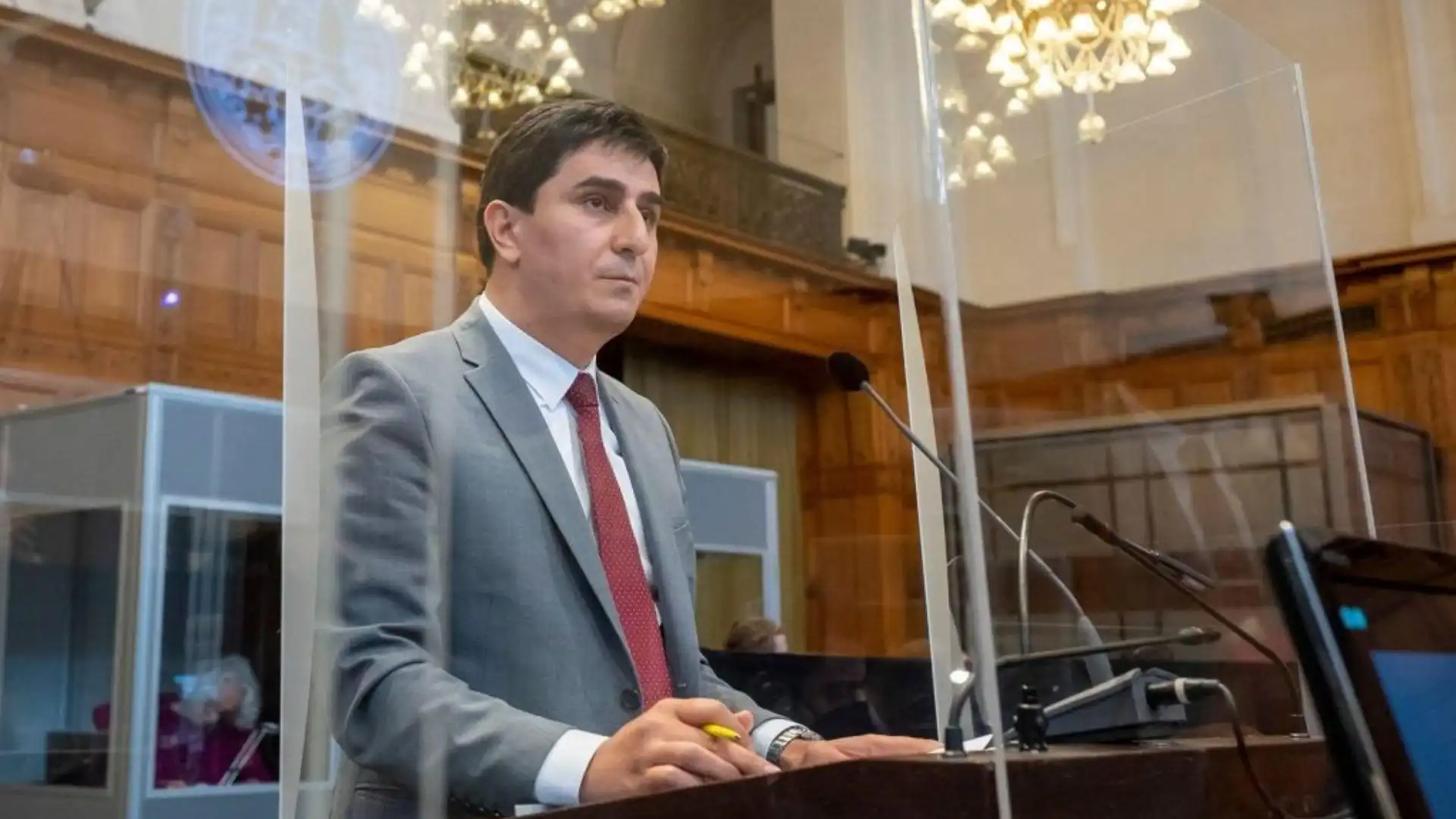 Հայաստանի եւ Ատրպէյճանի միջեւ հաւասարութեան նշաններ դնելու ատրպէյճանական փորձերն անլուրջ են եւ ցինիկ․ Եղիշէ Կիրակոսեան