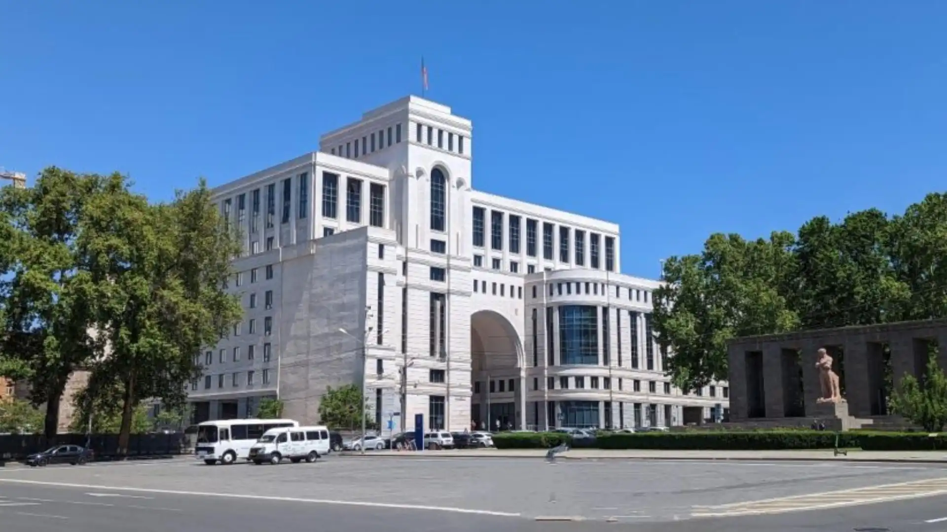 Երեւանը կողմ է Ղազախստանի մէջ Հայաստանի եւ Ատրպէյճանի ԱԳ նախարարներու հանդիպման կայացման