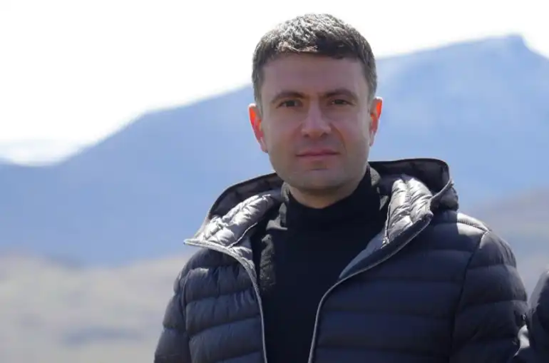 Ընդդիմադիր պատգամաւորներ այցելած են երէկ Տաւուշի մէջ ձերբակալուած Սուրէն Պետրոսեանին