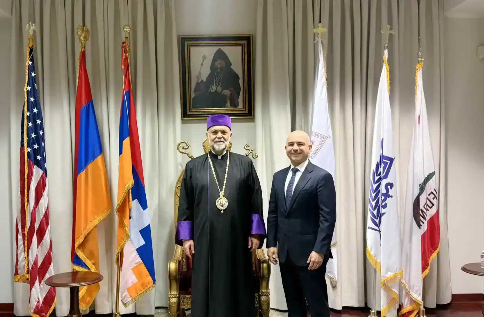 Էրիք Իսրայէլեանի այցը՝ Ազգային Առաջնորդարան 