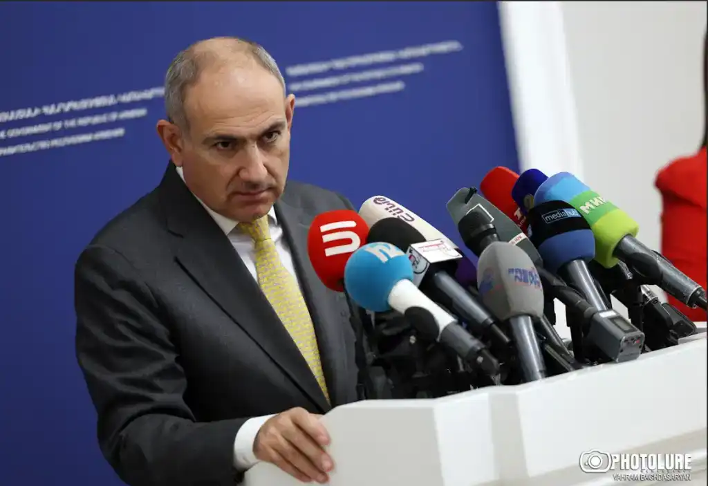 «Թակարդից պէտք է դուրս գալ». Փաշինեան՝ Ատրպէյճանի պատերազմական յանցագործութիւններու մասին