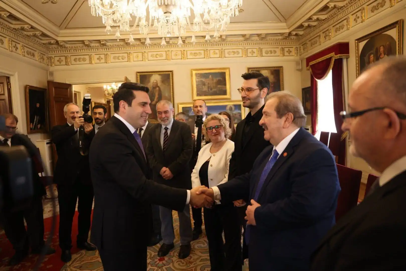 Սիմոնեանը հանդիպած է Պոլսահայ մամուլի ներկայացուցիչներուն  հետ 