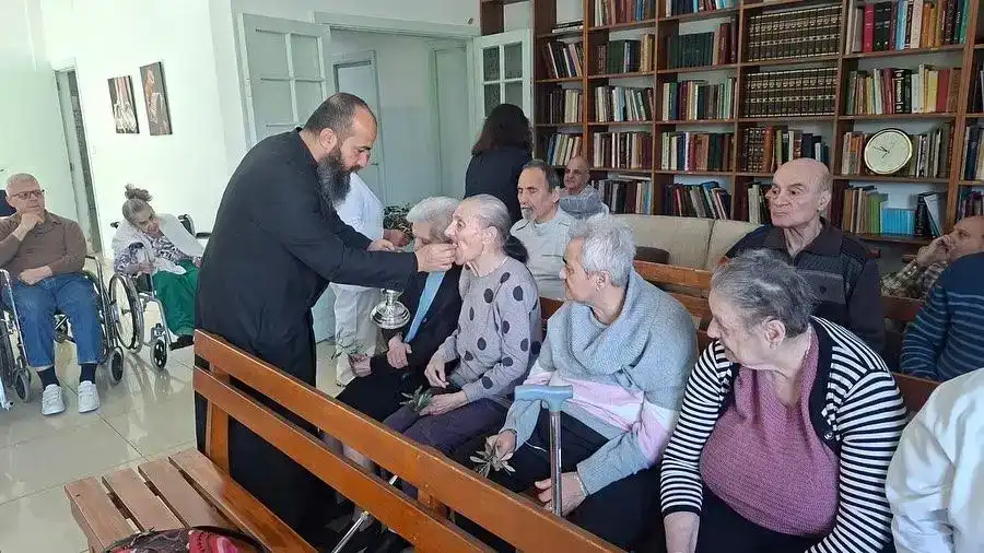 Ազունիէի հայ Ազգային Բուժարանին մէջ՝ Զատկական օրհնութիւն եւ հոգեւոր մխիթարութիւն․ Լուսանկարներ 