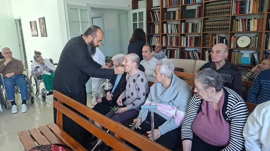 Ազունիէի հայ Ազգային Բուժարանին մէջ՝ Զատկական օրհնութիւն եւ հոգեւոր մխիթարութիւն․ Լուսանկարներ 