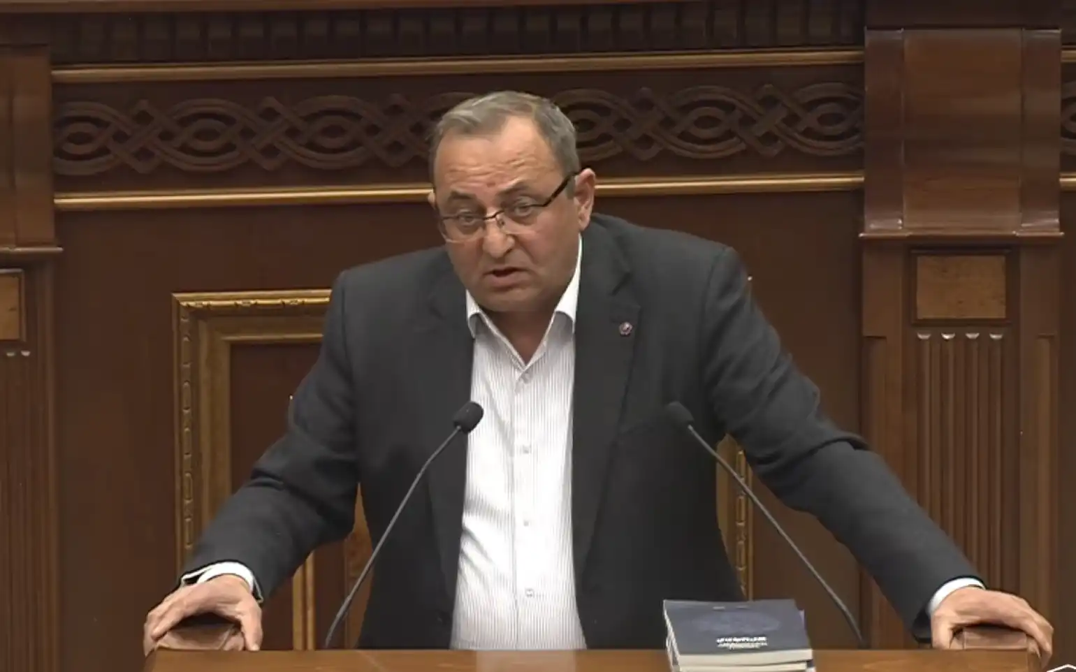 «Դուք բոլորէն թոյլ էք». Մինասեանը՝ Փաշինեանին 