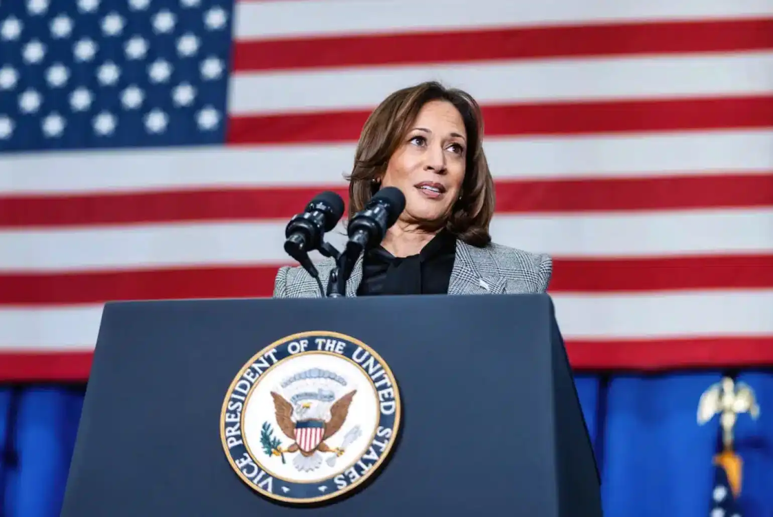 Թրամփի խեղճ ու կրակ փորձին մասին. Ըստ Քամալլա Հարիսի 