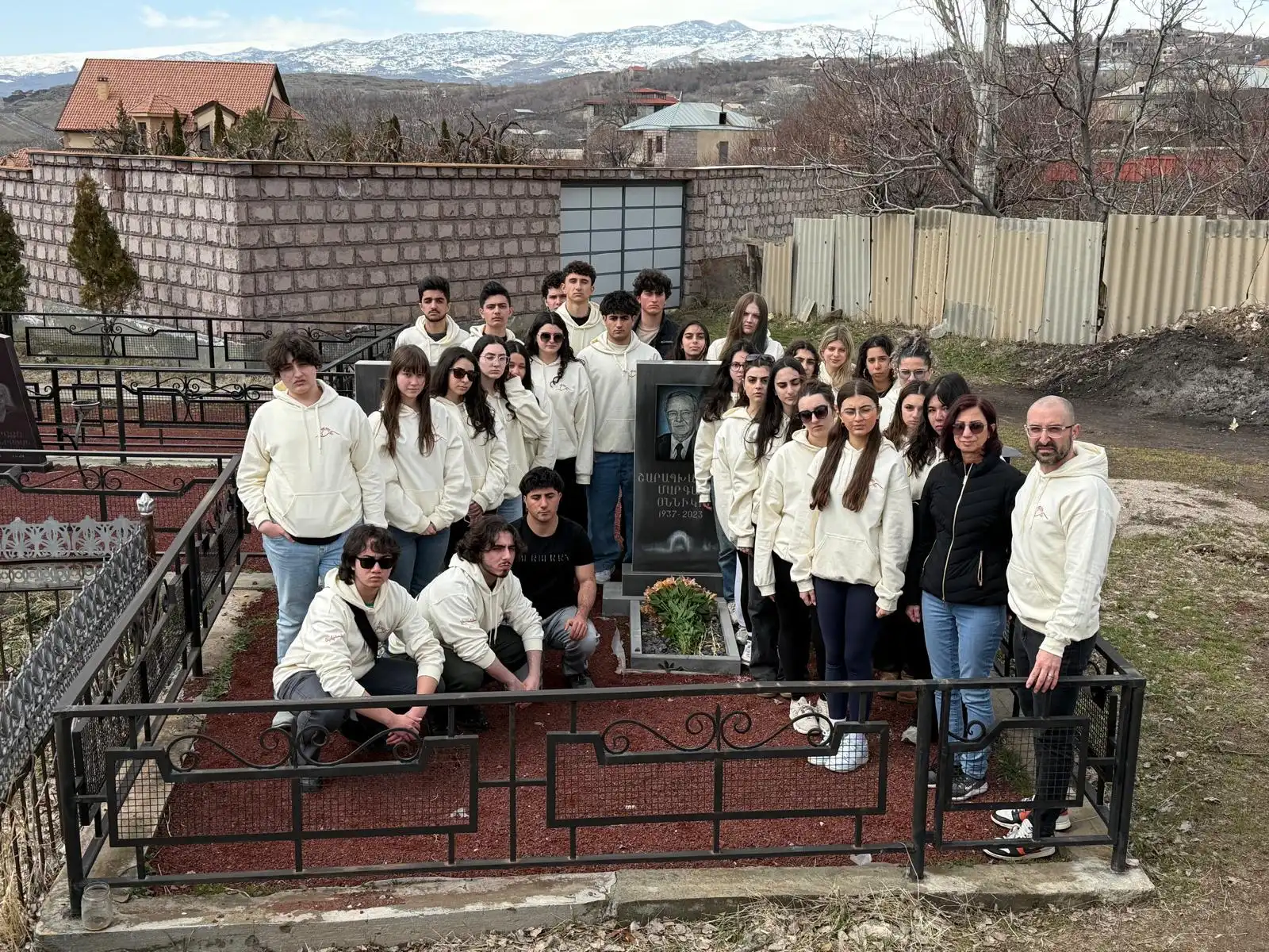 Գանատահայ սաներ յարգած են Մարգար Շարապխանեանի յիշատակը  