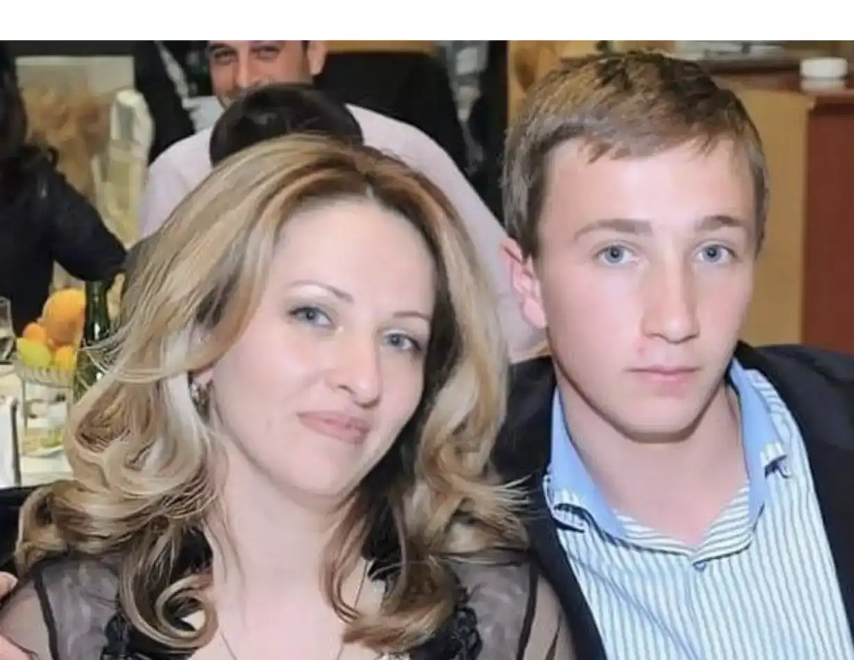  Մահացել է Արցախի հերոս Ռոբերտ Աբաջյանի մայրը