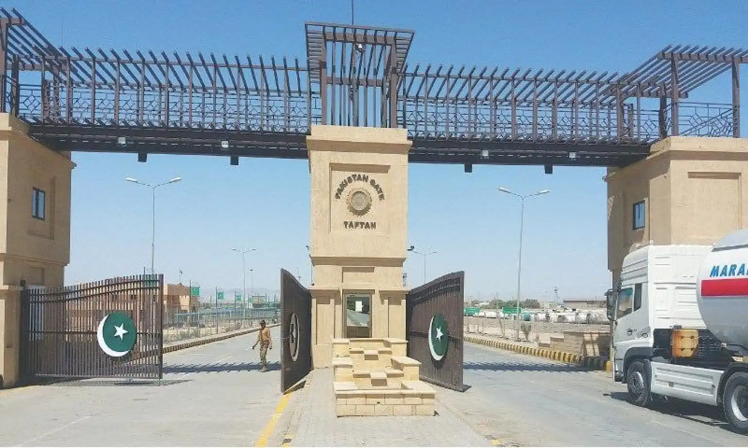 Փաքիստան իրանական բեռերու տարանցման համար ցամաքային միջանցքներ բացած է, որոնք կը շրջանցեն Հորմուզի նեղուցը