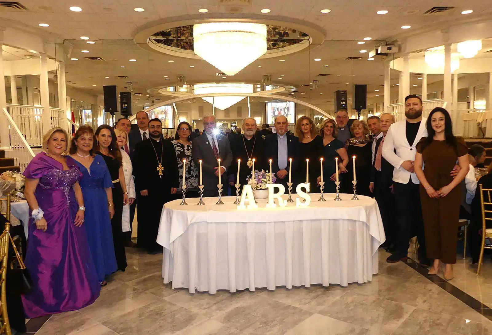 Նիւ Ճըրզի. «ՀՕՄ»ի «Շաքէ» մասնաճիւղի 111-ամեակը. Հանդիսութեան նախագահեց Առաջնորդ  Սրբազանը 