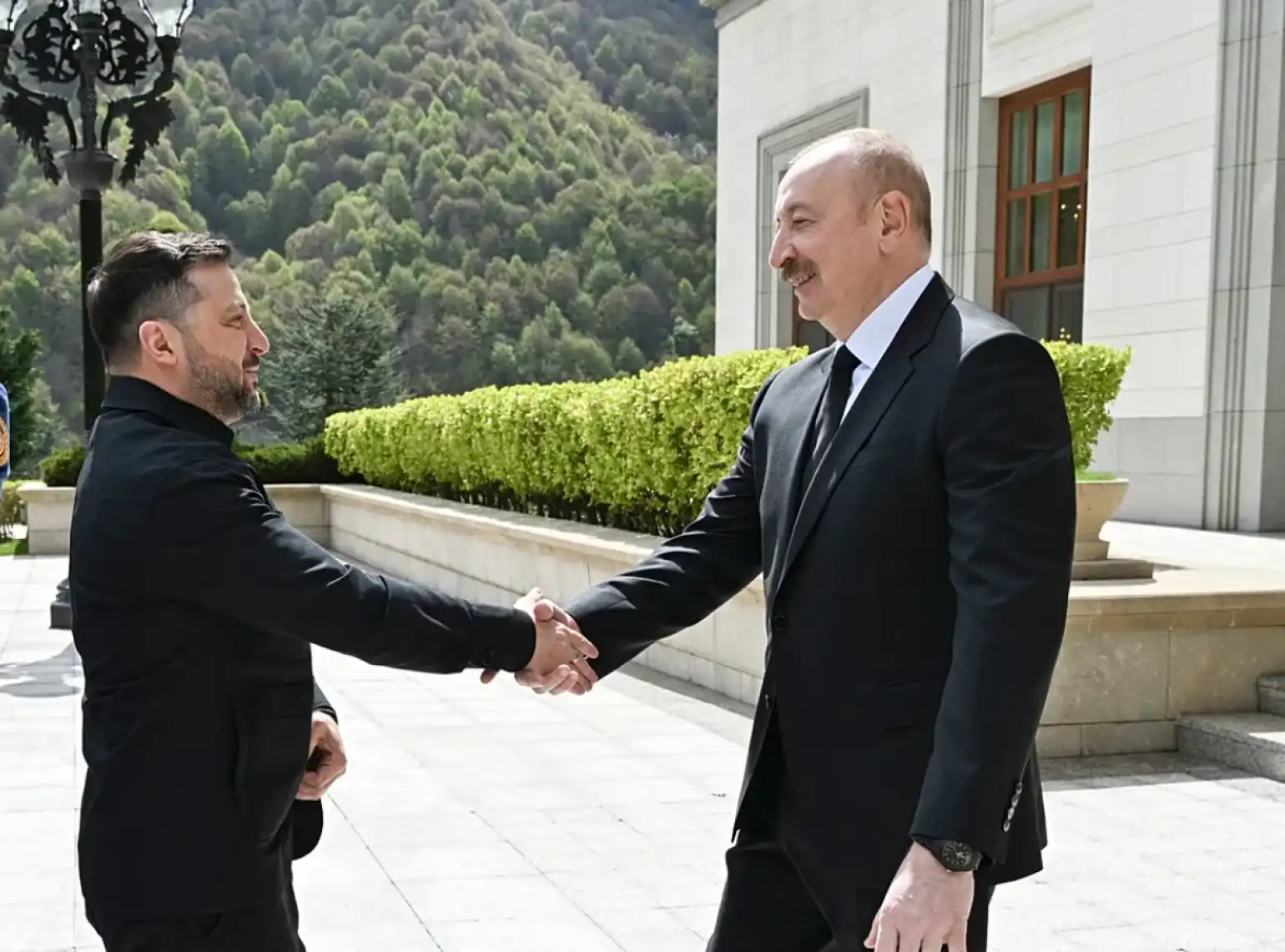 Ատրպէյճանի եւ Ուքրանիոյ միջեւ ստորագրուած է 6 փաստաթուղթ