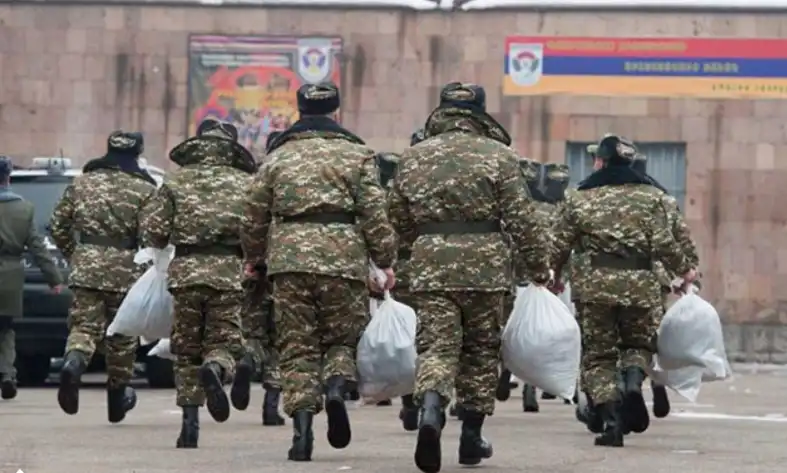 Զինծառայութեան ժամկէտը պիտի նուազեցուի 