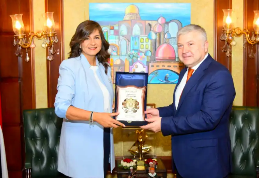  Գահիրէի մօտ Հայաստանի ընթացաւարտ  դեսպան Կարէն Գրիգորեանի   պարգեւատրումը 