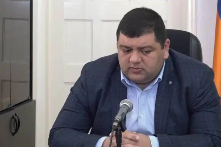 Բանակցութիւններ, բայց փակ ճանապարհներ ...
