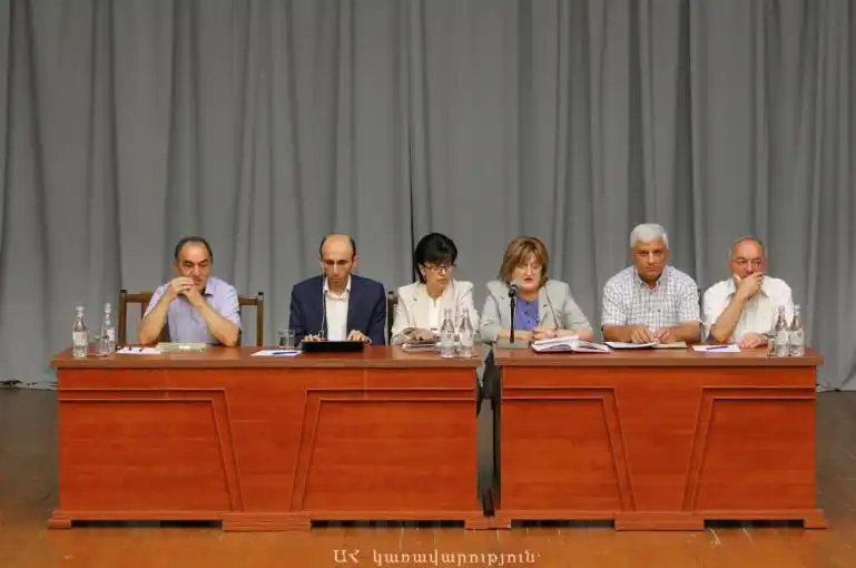 «Այո՛,  Արցախի մէջ ապրիլը հեշտ չէ». Արտակ Բեգլարեան 