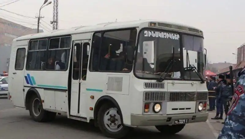Մի քանի հարիւր զինուոր դուրս բերուած են Ղարաբաղէն 