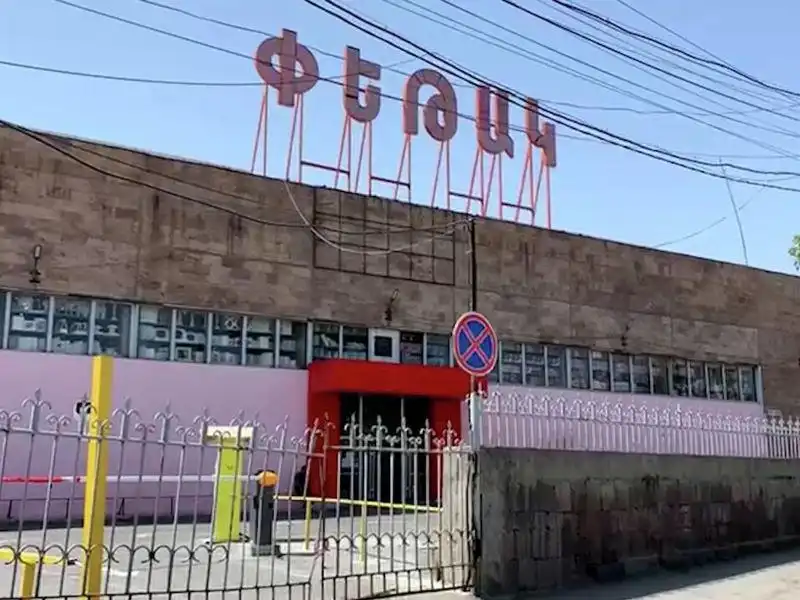 Պայթումէն 10 օր անց «Փեթակ» շուկան վերաբացուեցաւ 