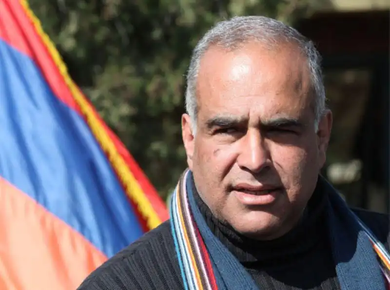 Ռաֆֆի Յովհաննիսեանի Արցախ մուտքին դէմ արգելք