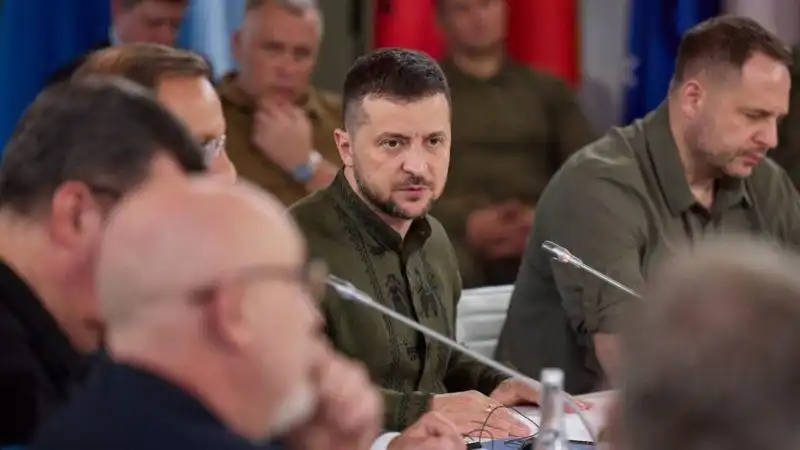 Ռուսիոյ հետ բանակցութիւնները բացառուած են. Զելենսքի