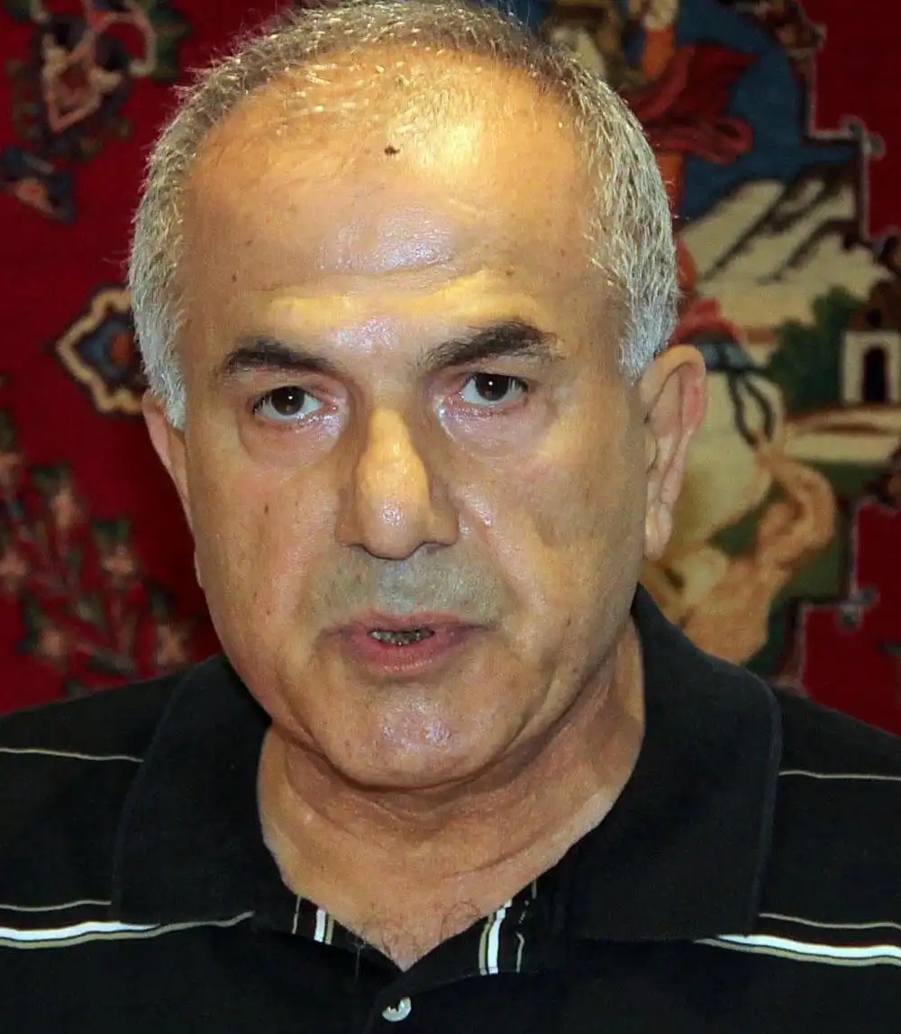 ԱՐԺԷՔԱՒՈՐ ԵՒ ԵՐԿԱՐ ՍՊԱՍՈՒԱԾ ԱՇԽԱՏԱՆՔ