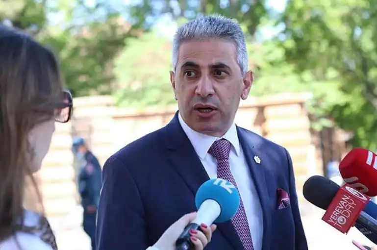 «Դու կորցրեցիր քեզ համար ամենակարեւոր պահը». էտկար Ղազարեանը Փաշինեանին 