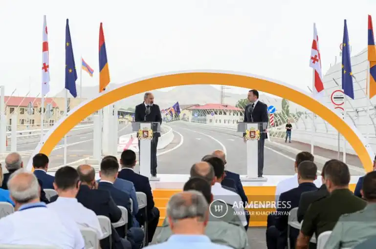Փաշինեան- Ղարիպաշվիլի հանդիպում ՝ սահմանին 
