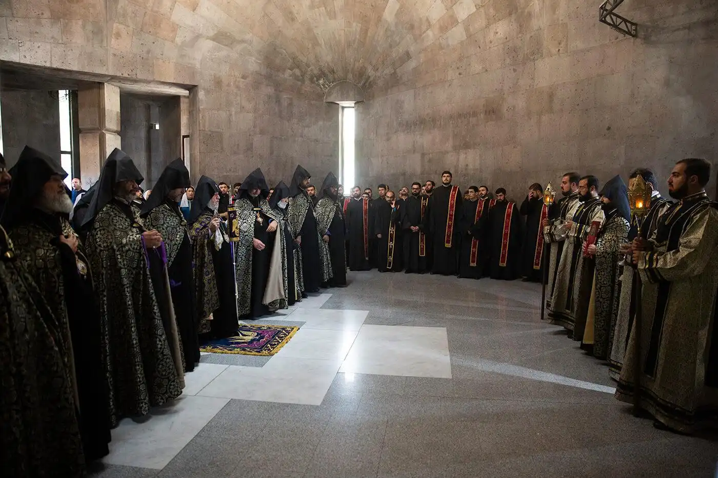  Կատարվեց հոգեհանգստյան կարգ «Սուրմալու»  առևտրի կենտրոնում պայթյունից զոհվածների համար