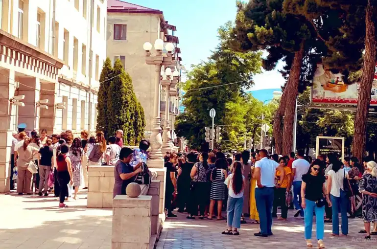 Արցախի մէջ հացի համար հերթերը, ոչ թէ  ժամերով, այլ օրերով են 