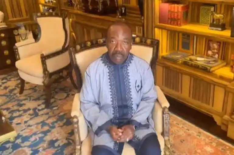 Տնային կալանքի տակ գտնուող Կապոնի նախագահ Ալի Պոնկօ ըսած է. «Մեր բարեկամներ, աղմուկ հանեցէք»