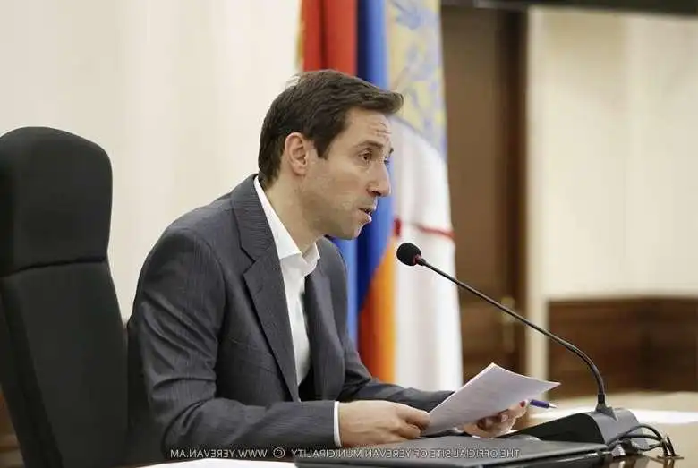 «Ընդդիմութիւն եւ իշխանութիւն իրար հետ Փինկ- Փոնկ են խաղում». Քաղաքապետի թեկնածու Հայկ Մարութեան