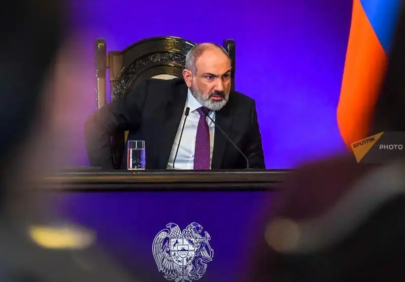  Հայց ընդդէմ Փաշինեանի. Հայաստանի եւ Արցախի փաստաբանները դիմած են վարչական դատարան
