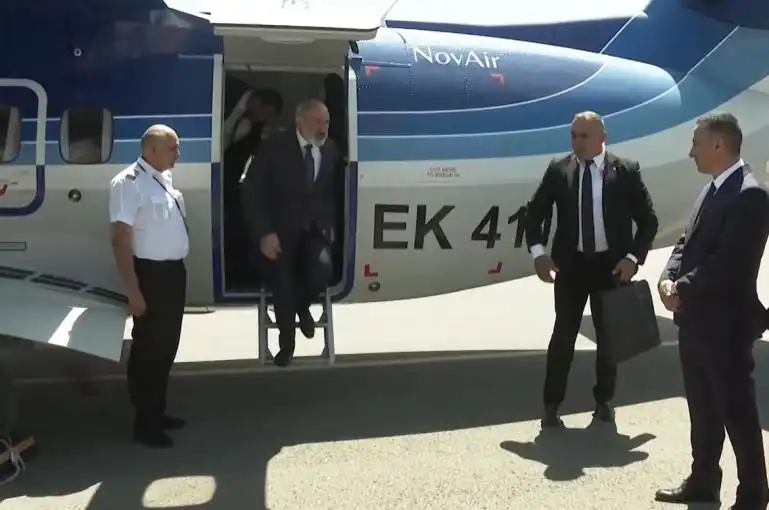 Փաշինեանը Սիւնիք մեկնած է Երեւան-Կապան թռիչքով