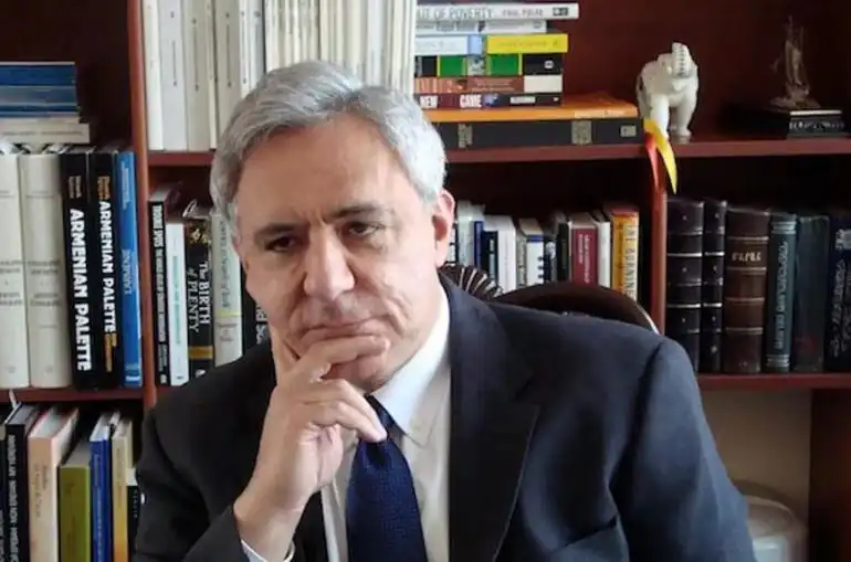 Ըստ Օսկանեանի Արցախցին ներքին ինքնավարութեան իրաւունք ունին 