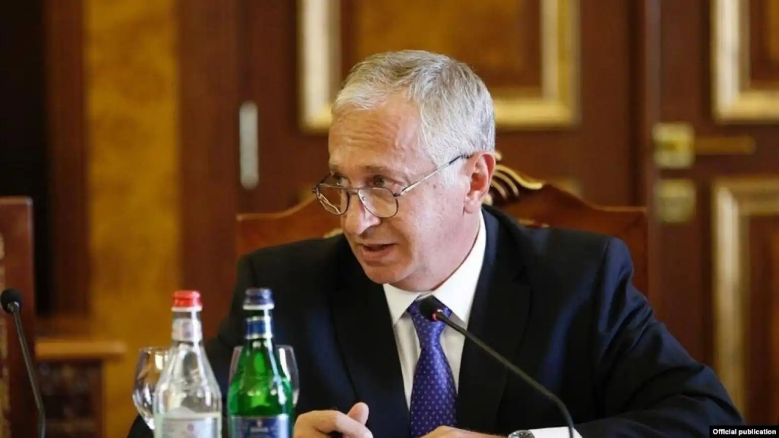 Պաշտօնավարութեան ժամկէտի աւարտին. Լիբանանի մէջ ՀՀ դեսպան Վահագն Աթաբեկեան տուն կանչուած է 