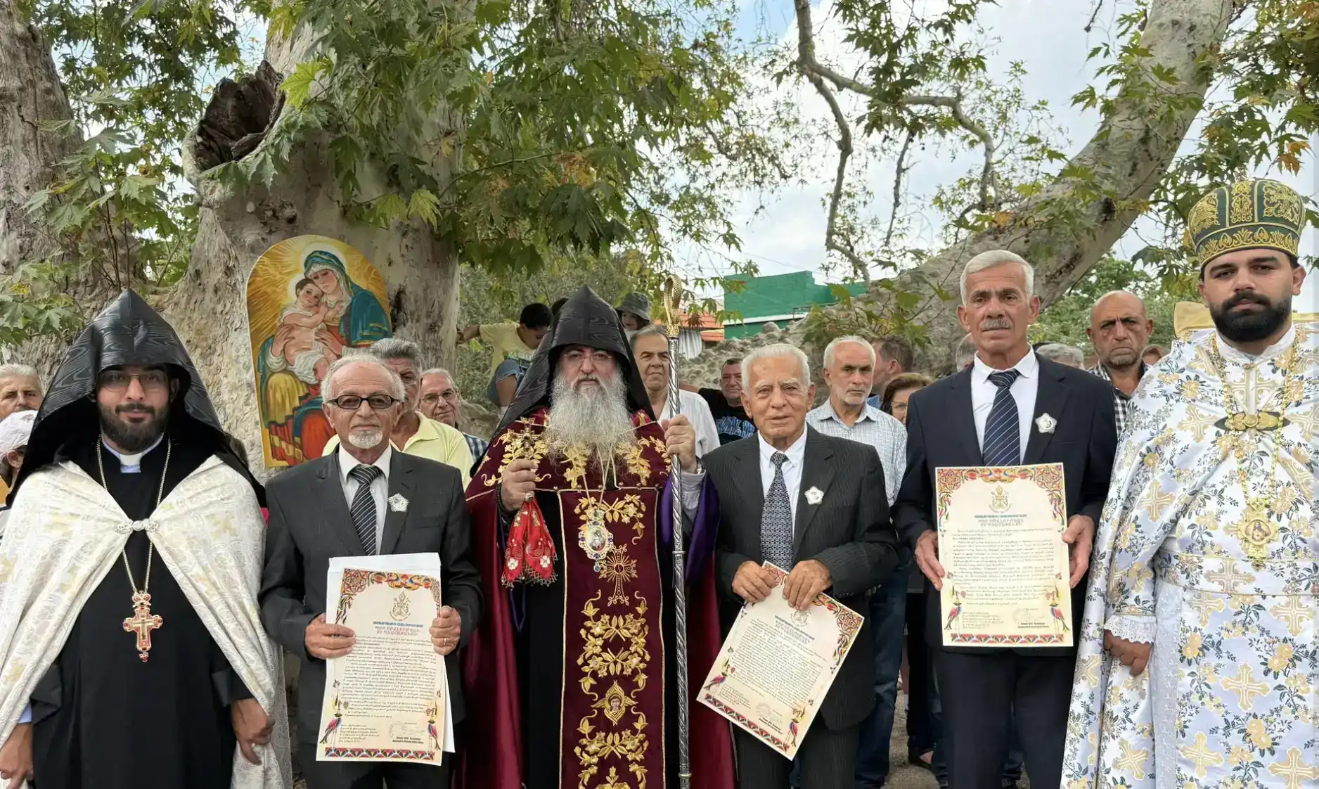 Քեսապ. Էսկիւրան գիւղին մէջ տօնական Պատարագ եւ շքանշաններու տուչութիւն          